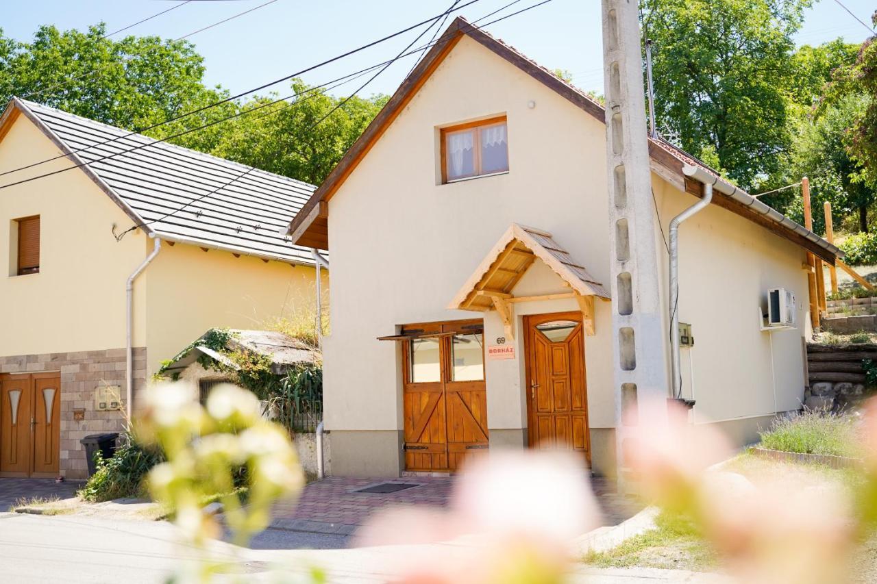 Borhaz Apartman Eger Buitenkant foto